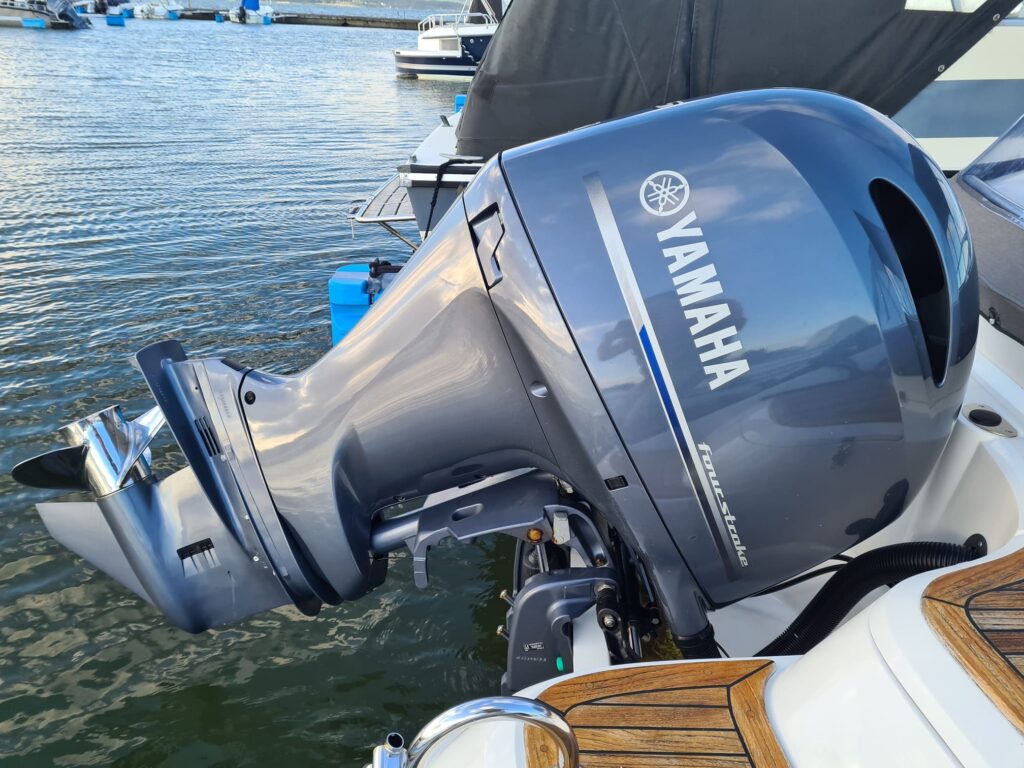 Yamaha Outboard Motor